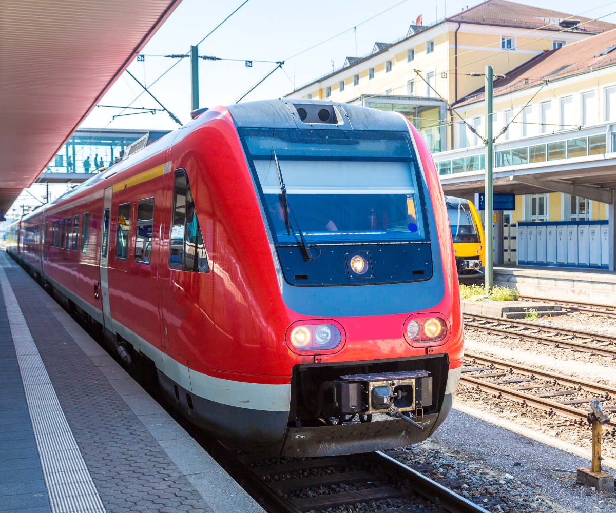 SERVICE FÜR FAHRGASTINFORMATIONSSYSTEME